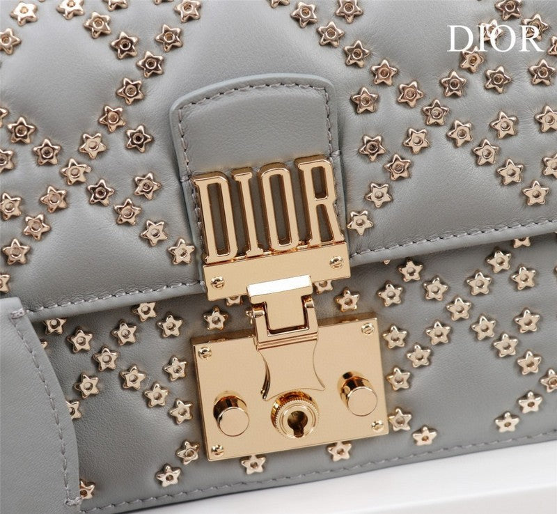 Dragons Bags Detail