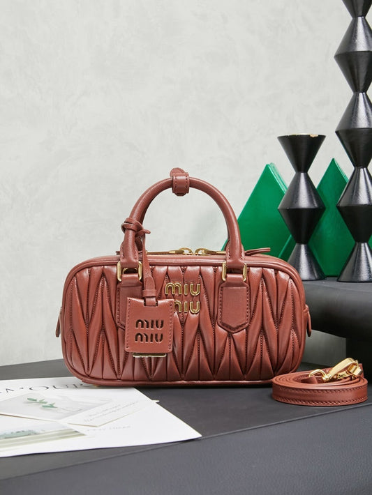 Dragons Bags Miun Miun Luxury Bag --123655