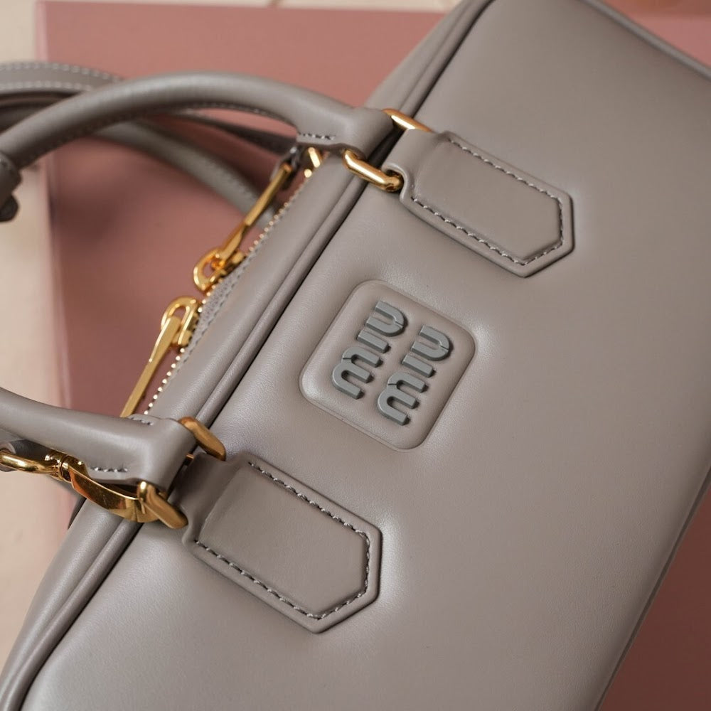 Dragons Bags Miun Miun Luxury Bag --123524