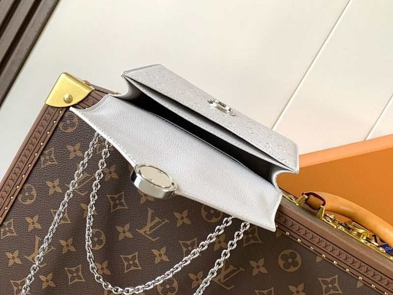 Dragons Bags LVn Luxury Bag --79000