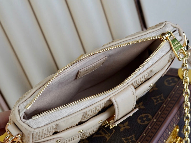 Dragons Bags ln Luxury Bag --60287