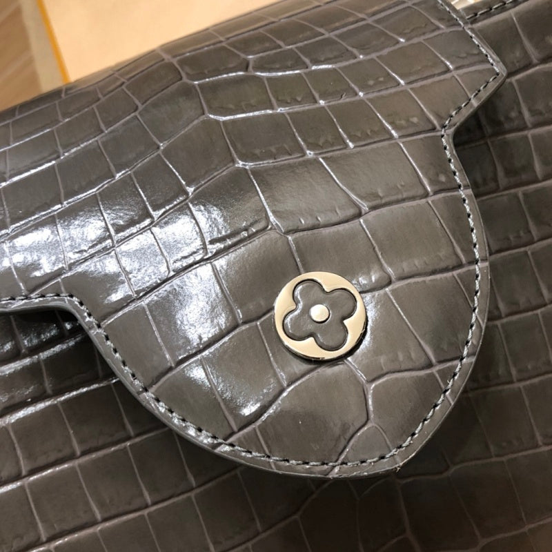Dragons Bags ln Luxury Bag --60870