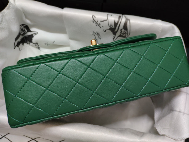 Dragons Bags Detail