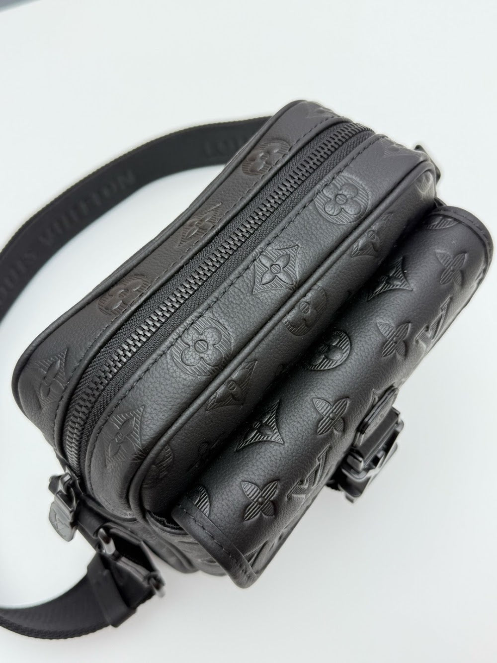 Dragons Bags ln Luxury Bag --71506