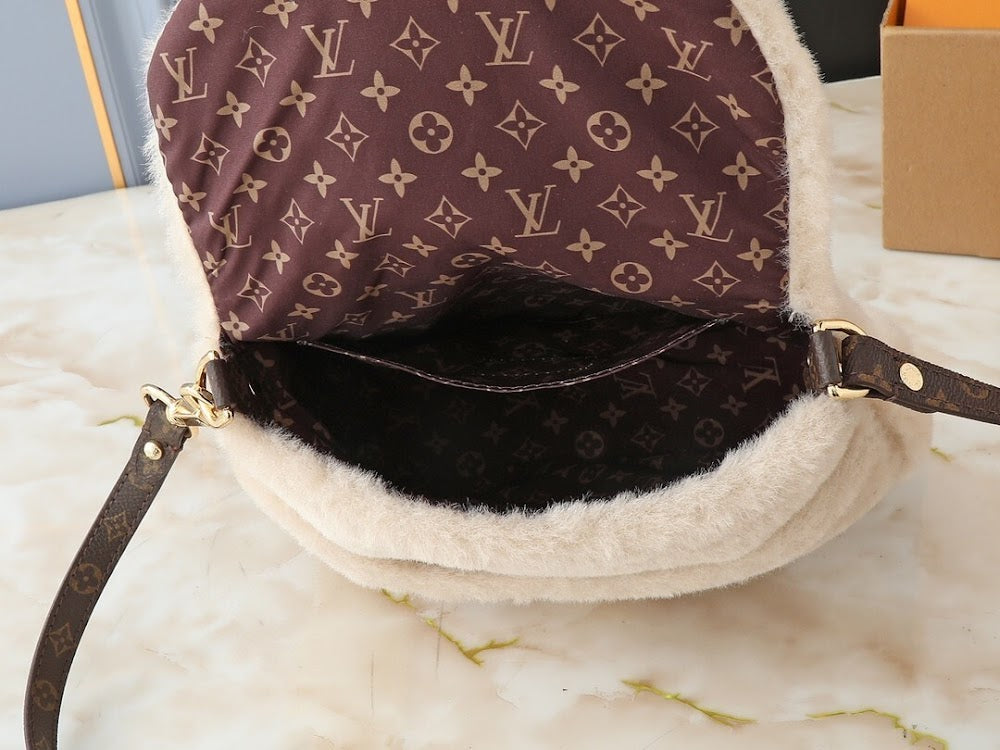 Dragons Bags ln Luxury Bag --76521
