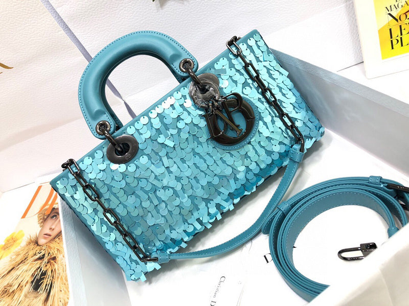 Dragons Bags Detail