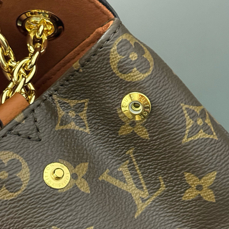 Dragons Bags ln Luxury Bag --81836