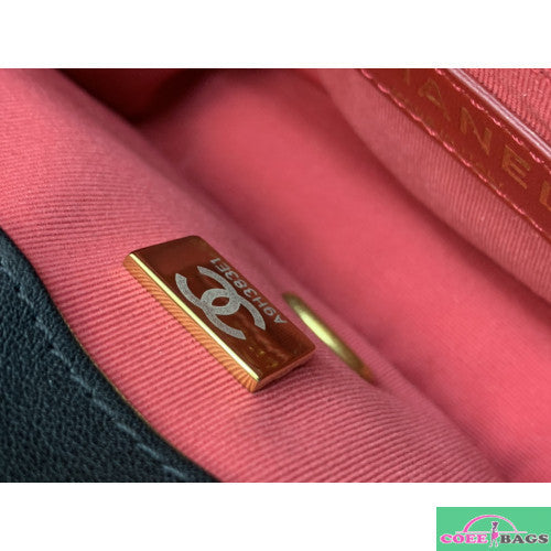 Dragons Bags Detail