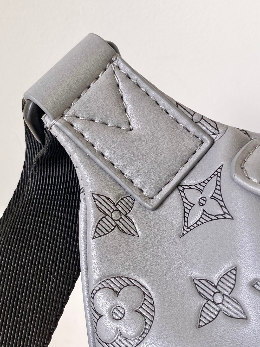 Dragons Bags ln Luxury Bag --71727