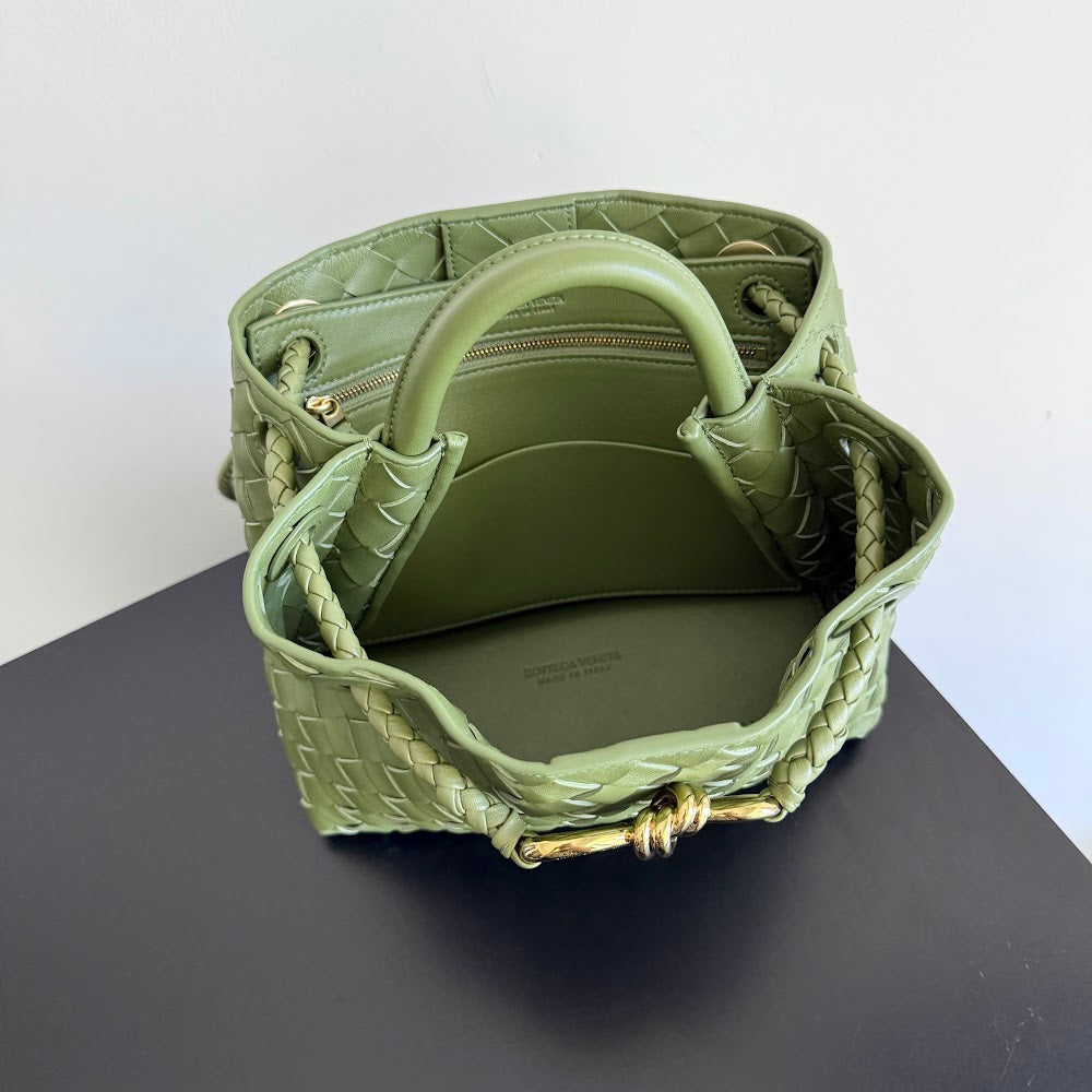 new-luxury-designer-bags-nm10649
