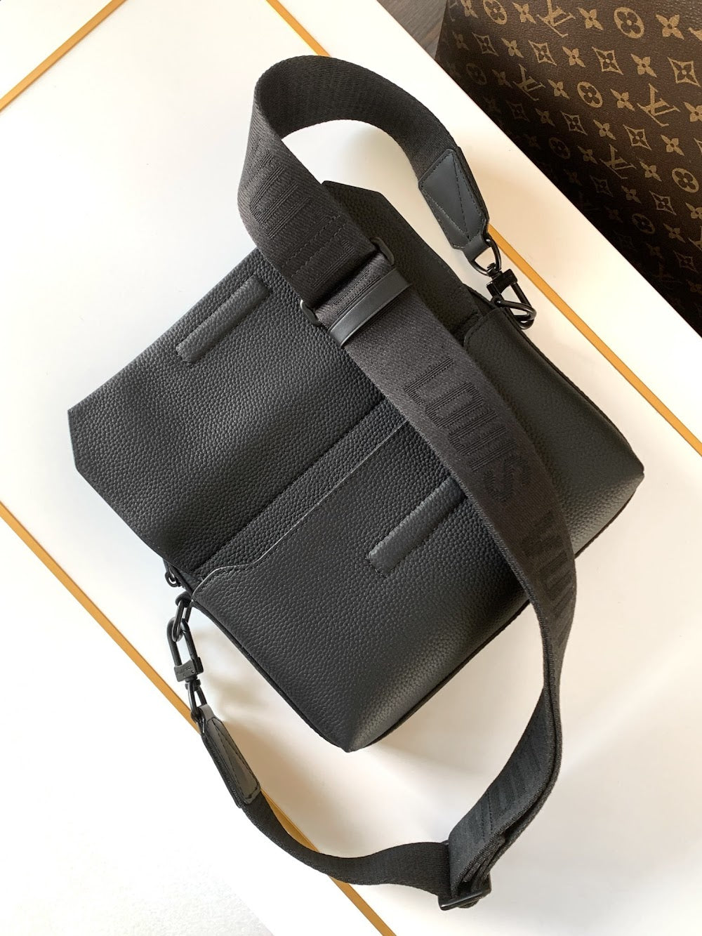Dragons Bags ln Luxury Bag --71010