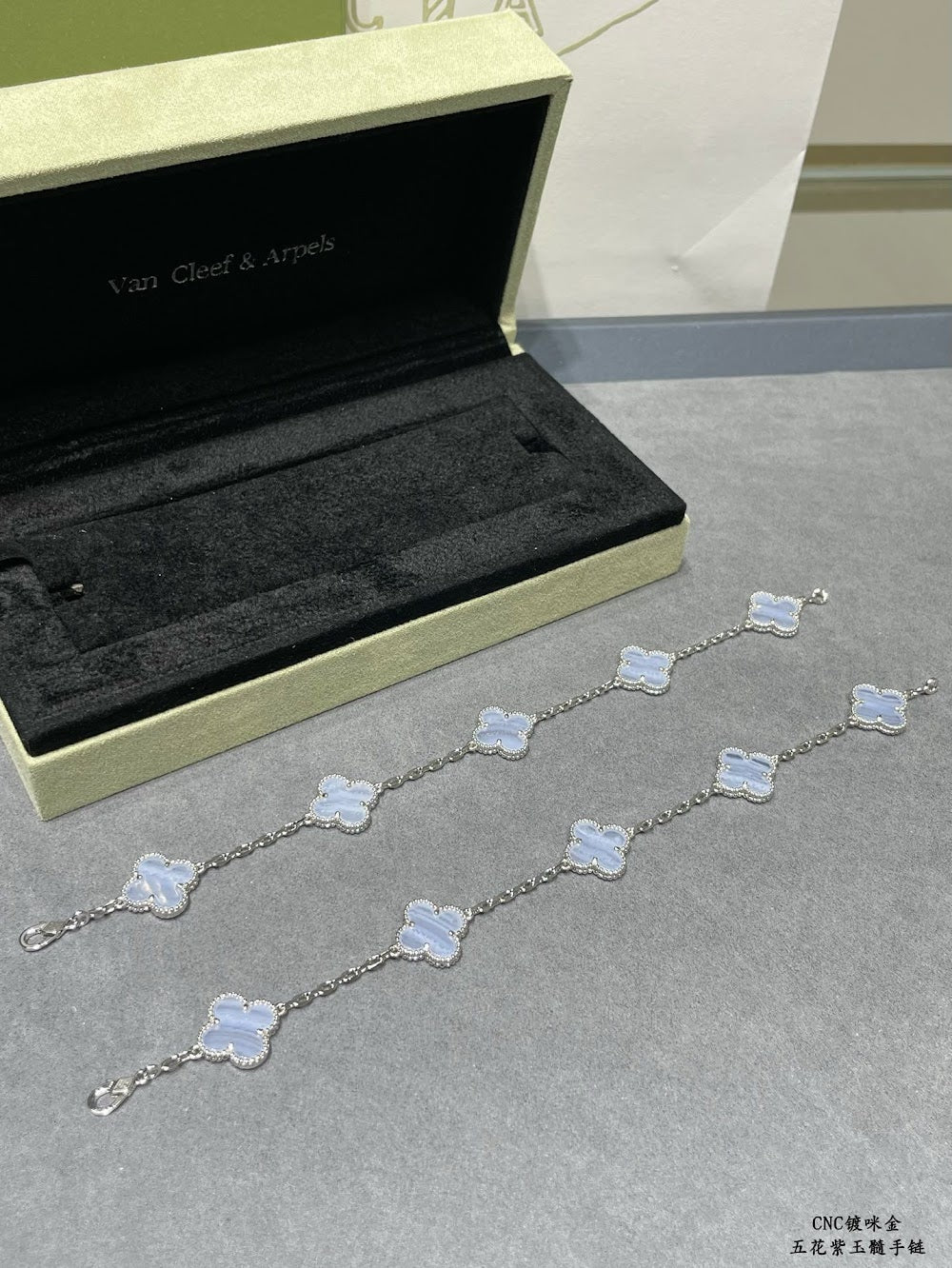 Dragons Bags VCA Luxury Jewelry --51468
