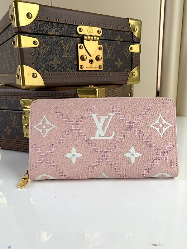 Dragons Bags ln Luxury Bag --60735