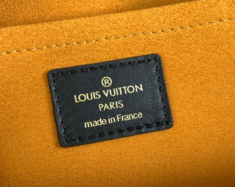 Dragons Bags ln Luxury Bag --68565