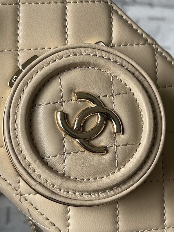 new-luxury-designer-bags-nm9348
