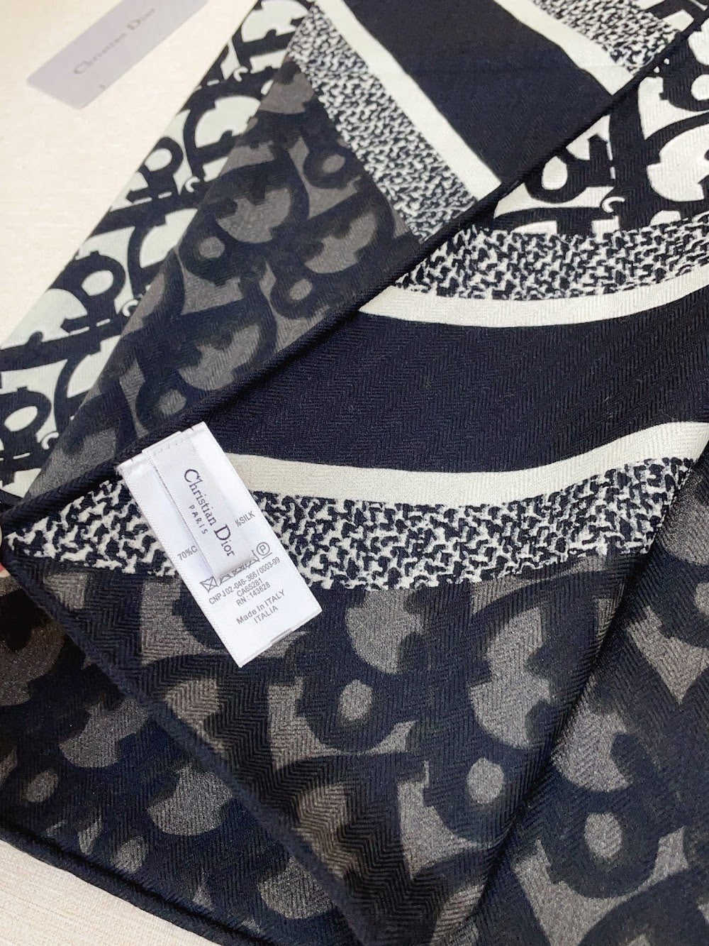 Dragons Bags Premium Designer Scarf --99230