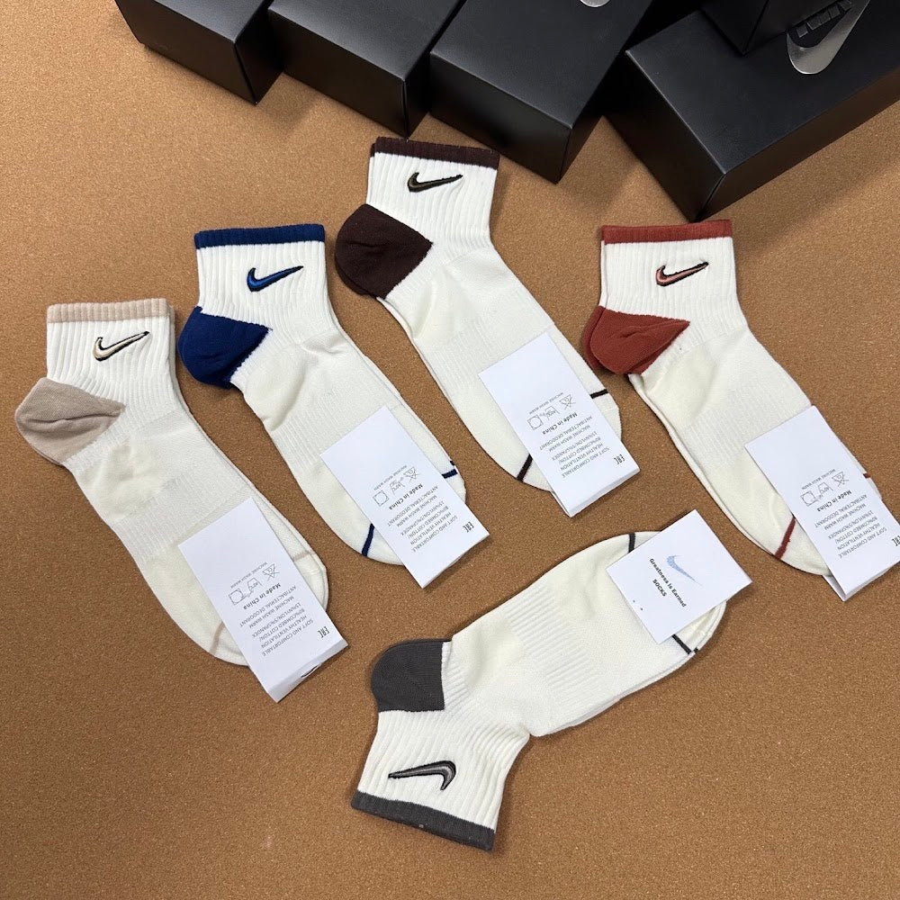 Dragons Bags Premium Luxury Socks --98267