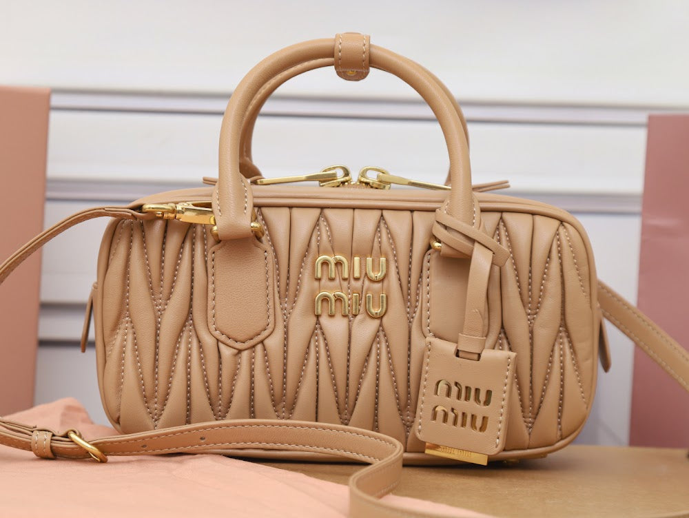 Dragons Bags Miun Miun Luxury Bag --123384