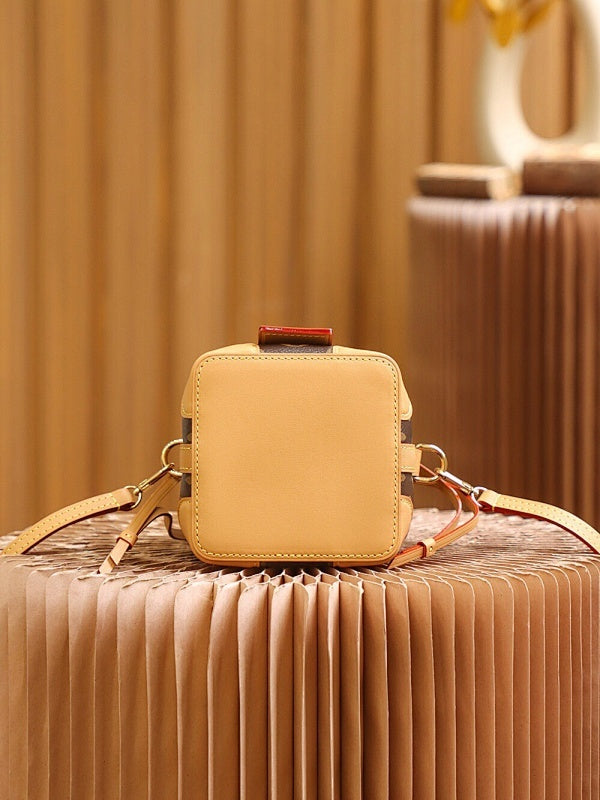 Dragons Bags ln Luxury Bag --81641