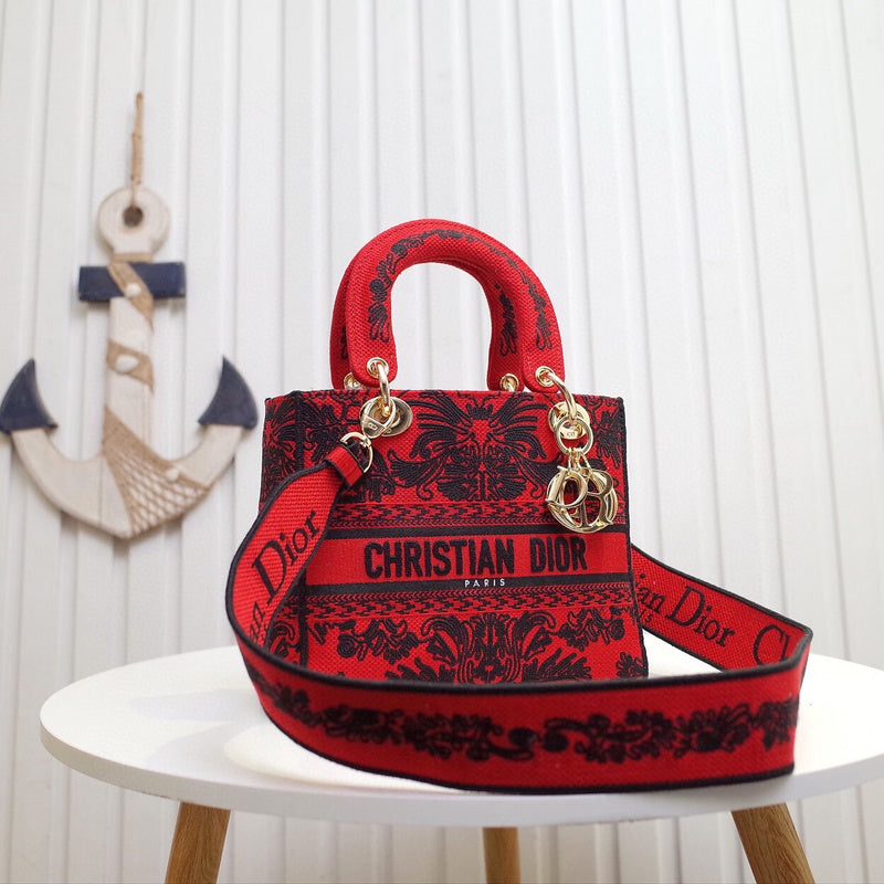Dragons Bags Detail
