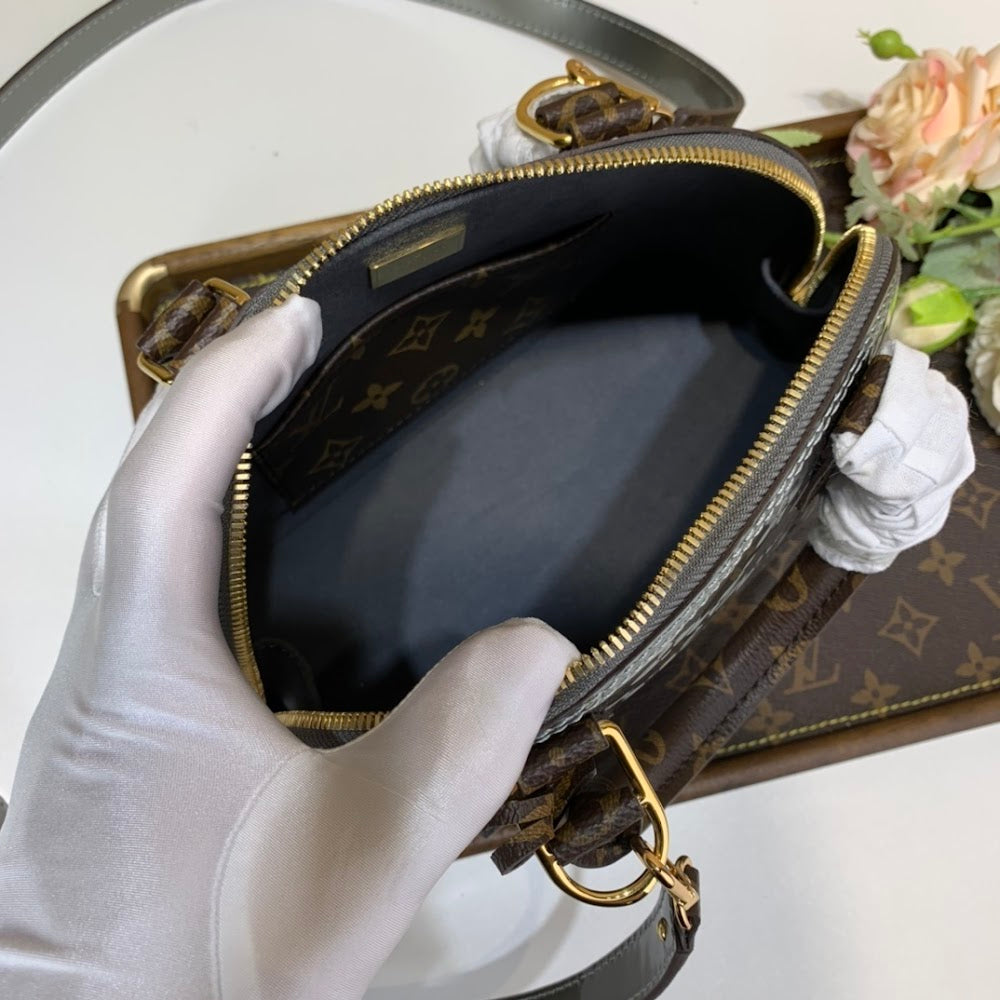 Dragons Bags ln Luxury Bag --59329