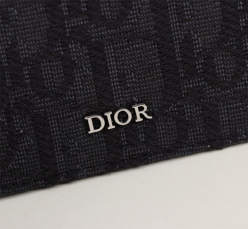 Dragons Bags Detail