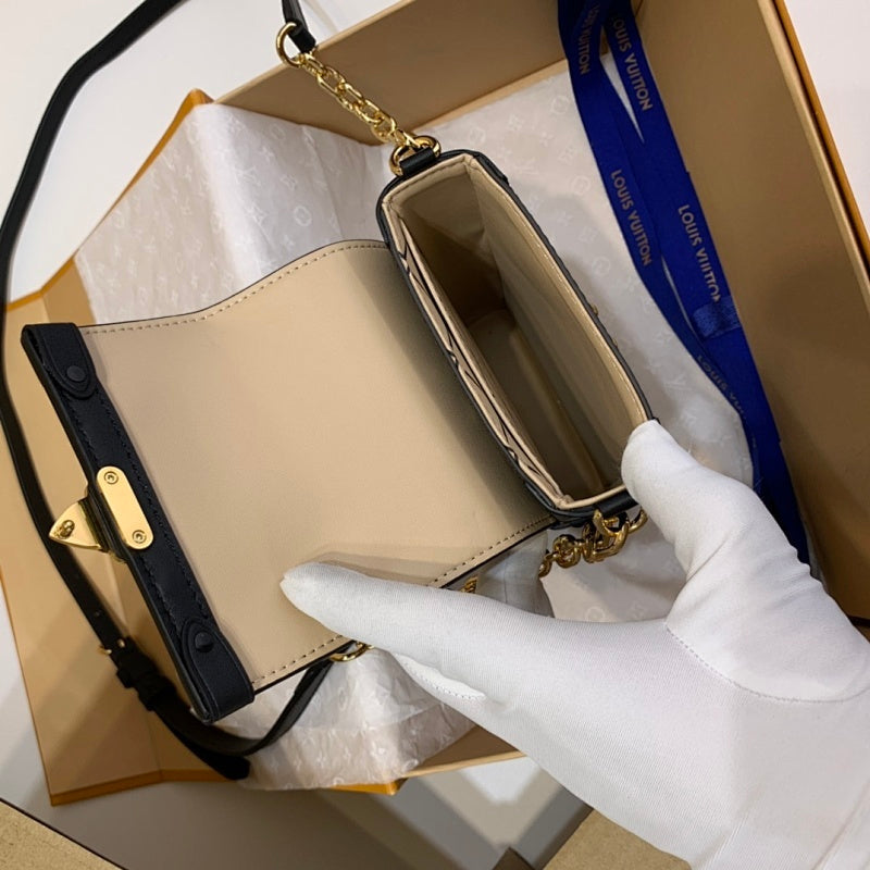 Dragons Bags ln Luxury Bag --59447