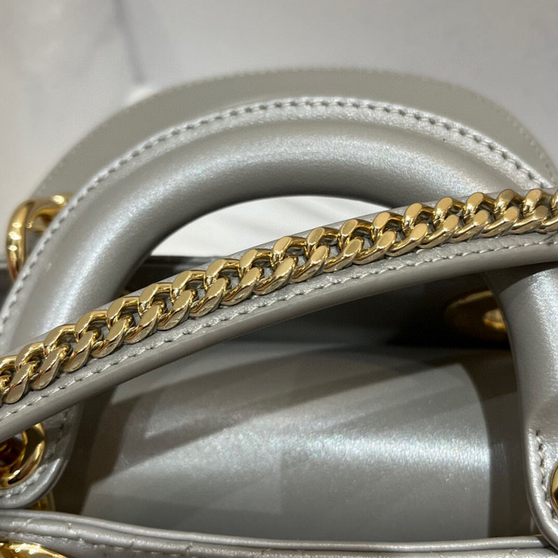 Dragons Bags Detail
