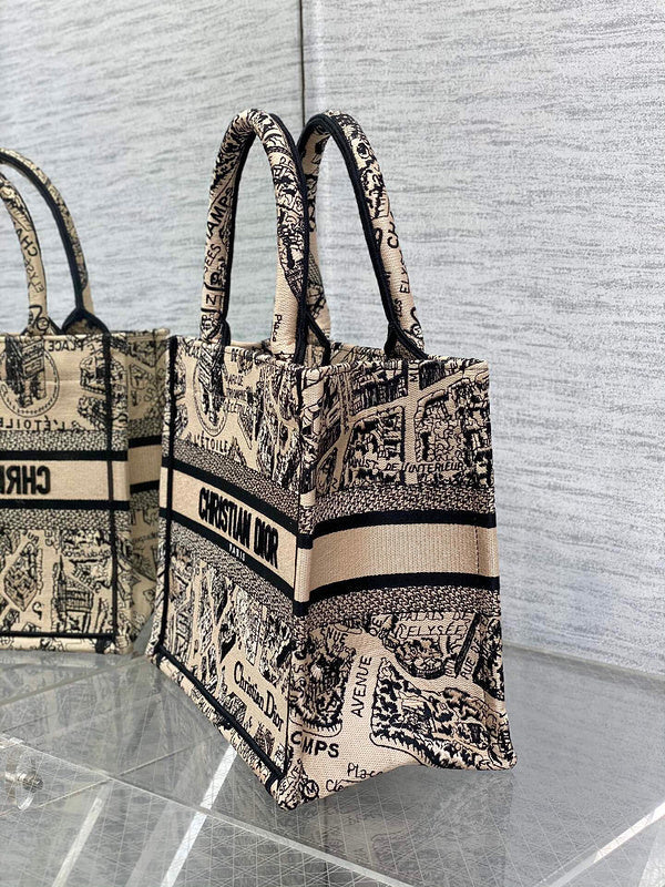 Dragons Bags Detail