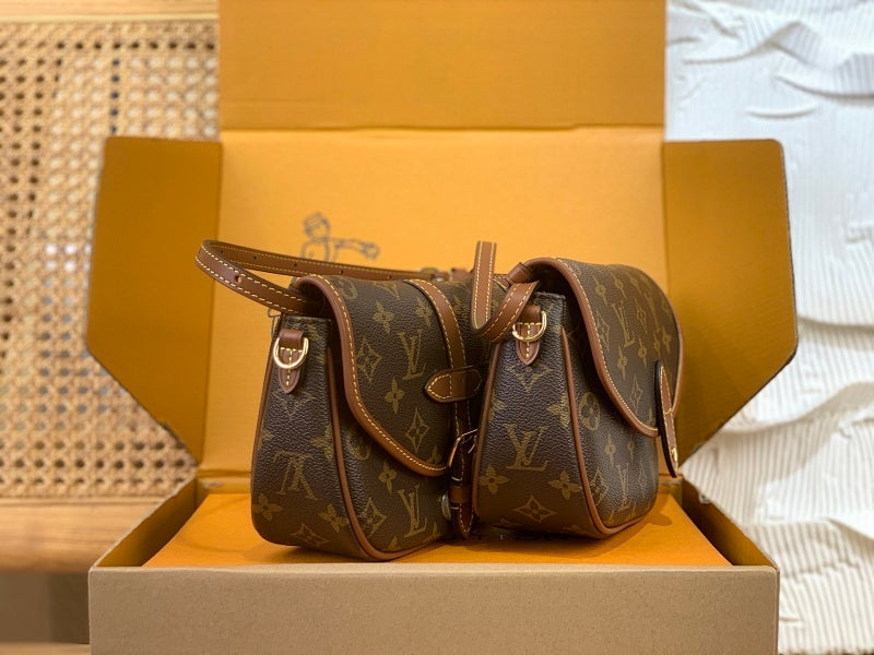 Dragons Bags ln Luxury Bag --69951