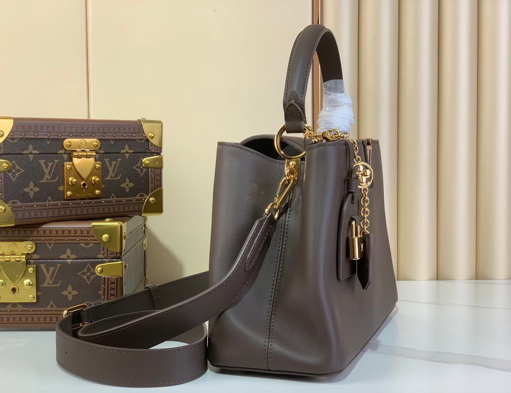 Dragons Bags ln Luxury Bag --69777