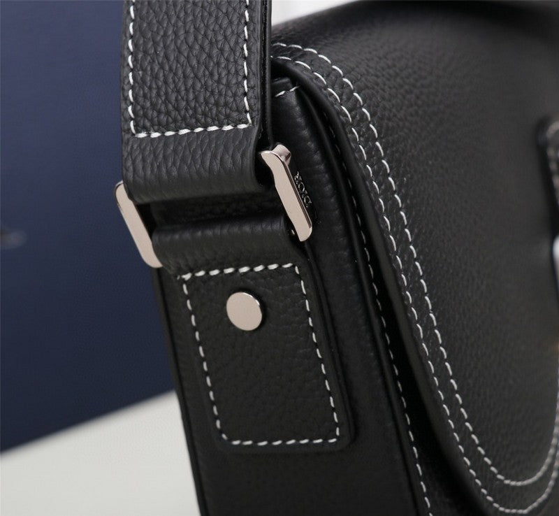 Dragons Bags Detail
