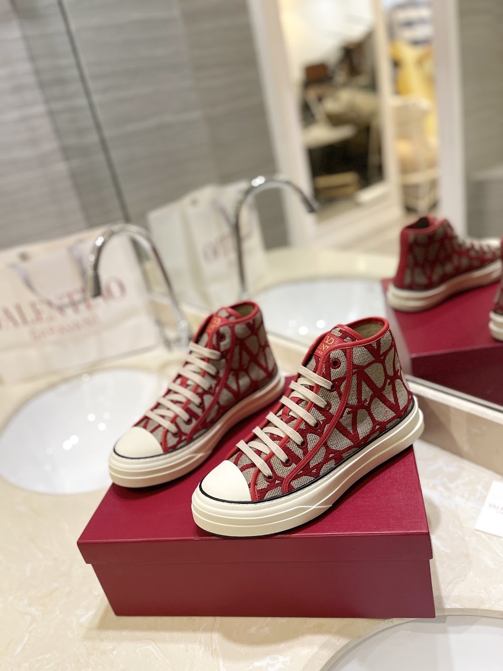 Dragons Bags Valentino Luxury Shoes --52649