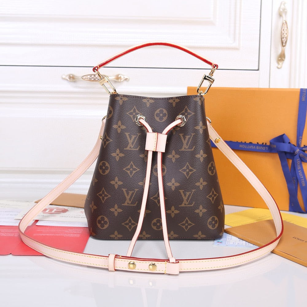 Dragons Bags ln Luxury Bag --81470