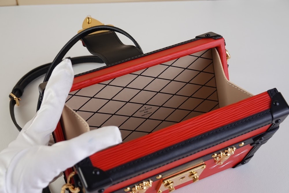 Dragons Bags ln Luxury Bag --67829