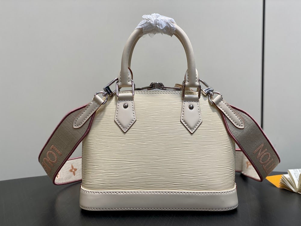 Dragons Bags ln Luxury Bag --95838