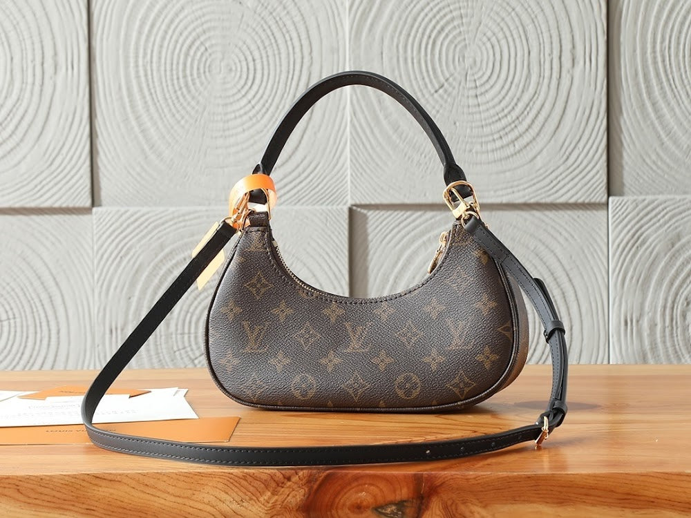 Dragons Bags ln Luxury Bag --97267