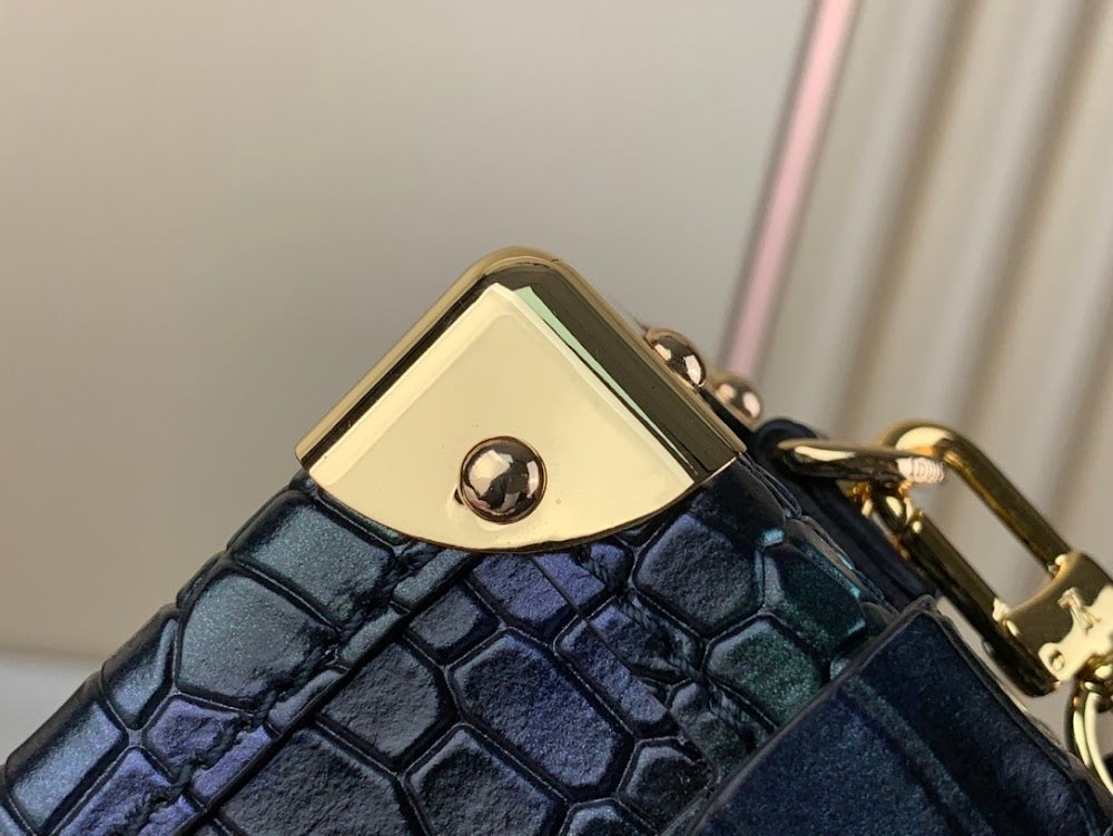 Dragons Bags ln Luxury Bag --68450