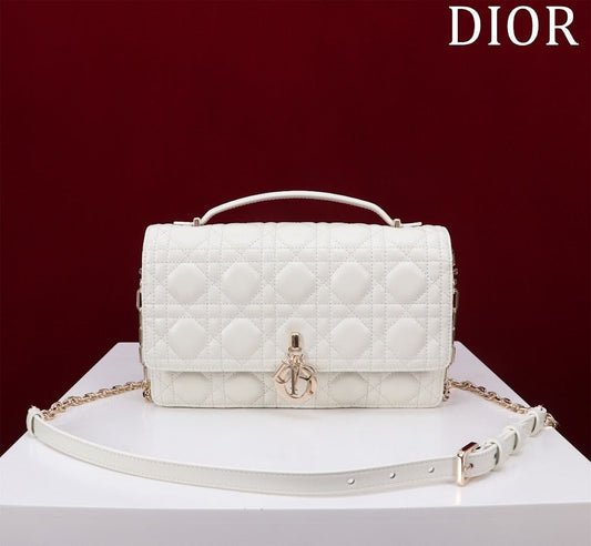 Dragons BagsDiorn Luxury Bag --116288