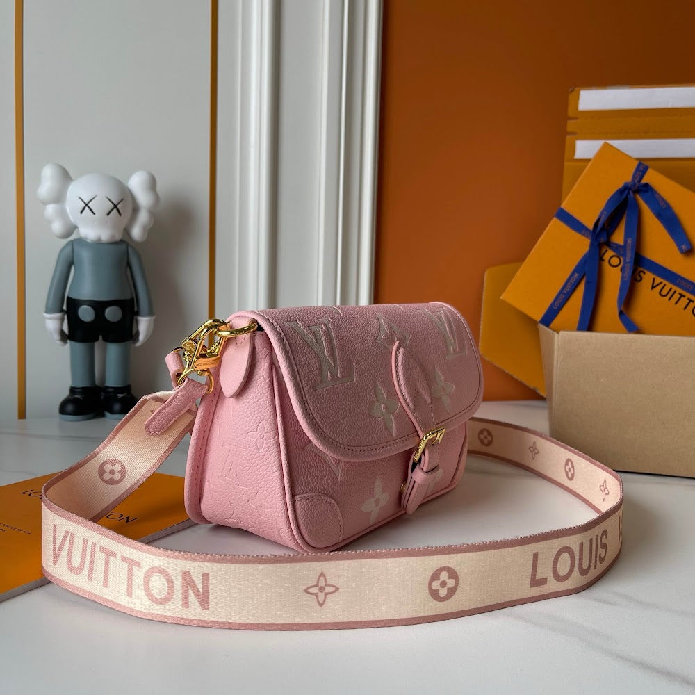 Dragons Bags ln Luxury Bag --81701