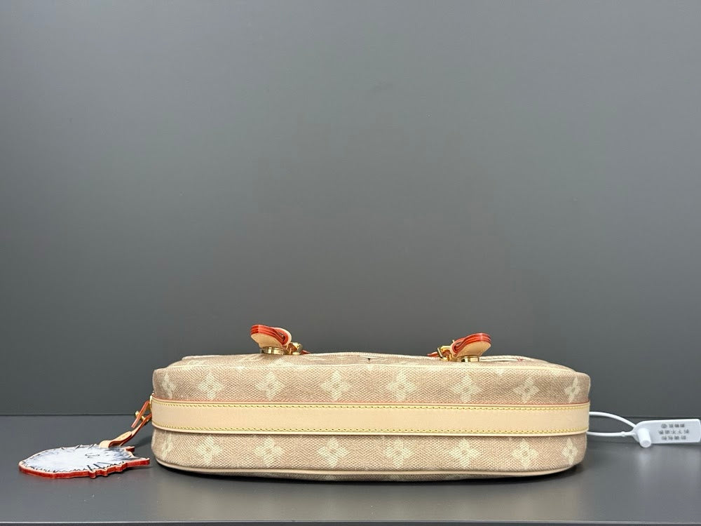 Dragons Bags ln Luxury Bag --96839