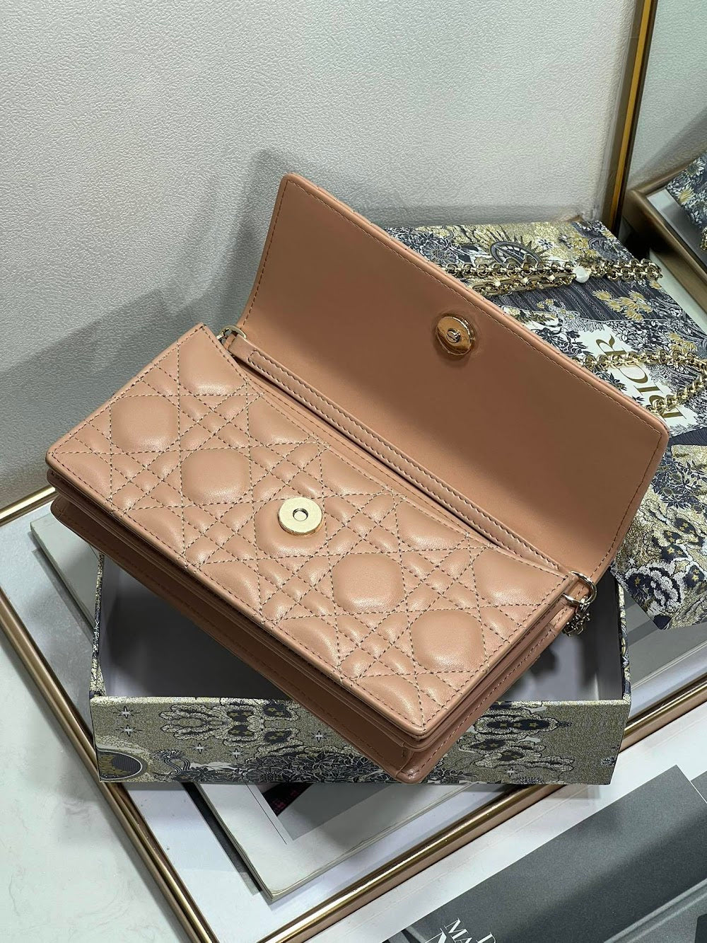 Dragons BagsDiorn Luxury Bag --116200