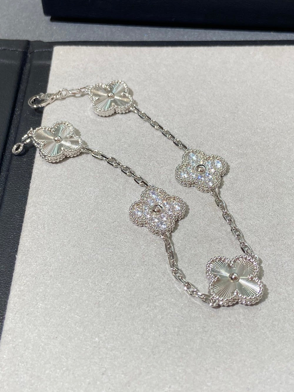 Dragons Bags VCA Luxury Jewelry --51689