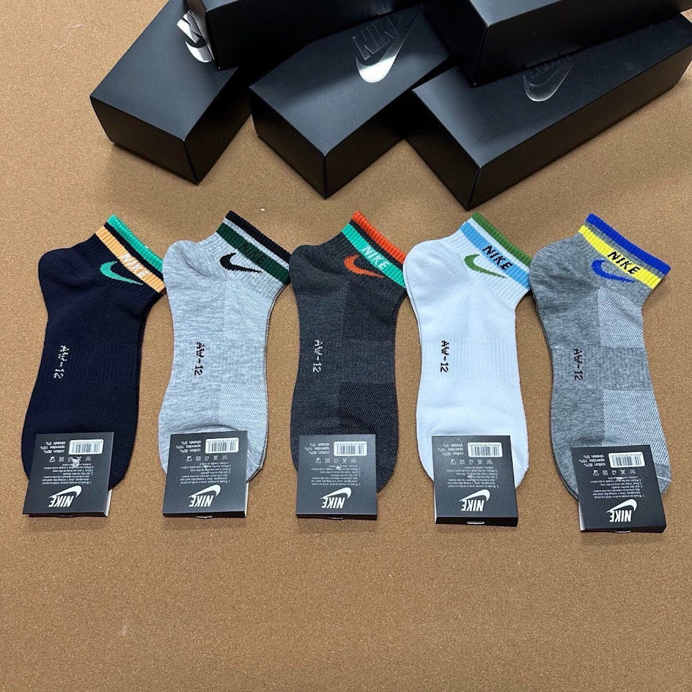 Dragons Bags Premium Luxury Socks --98493