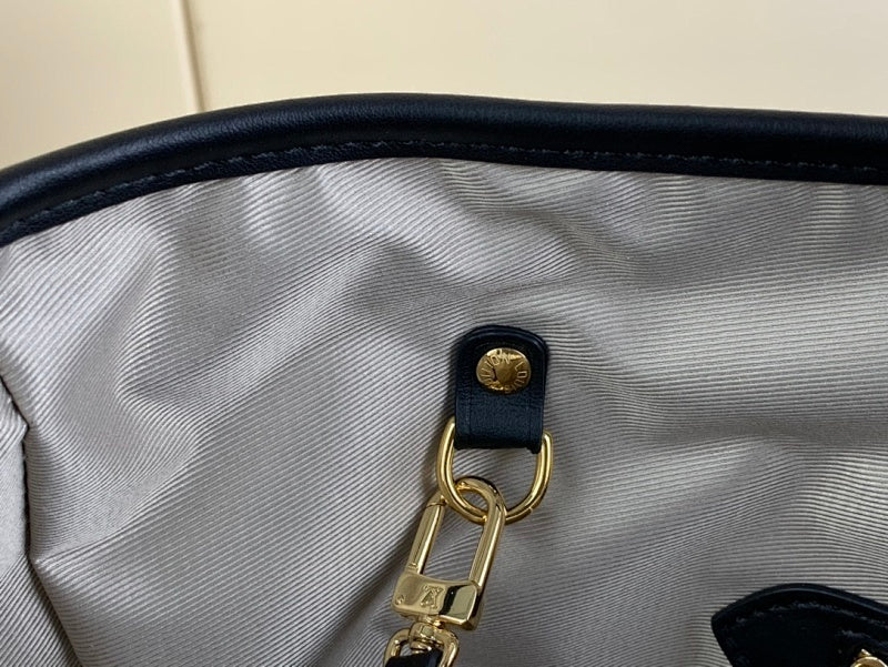 Dragons Bags ln Luxury Bag --61687