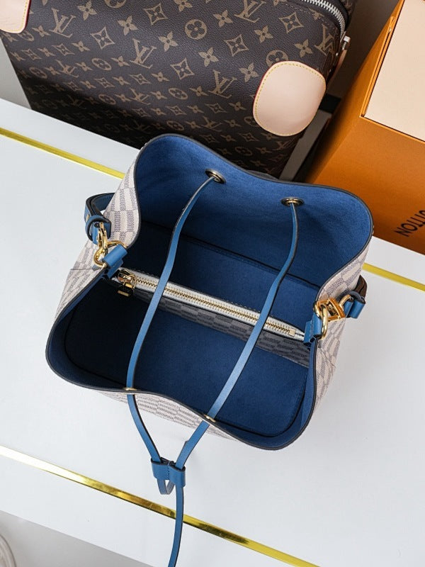 Dragons Bags ln Luxury Bag --81815