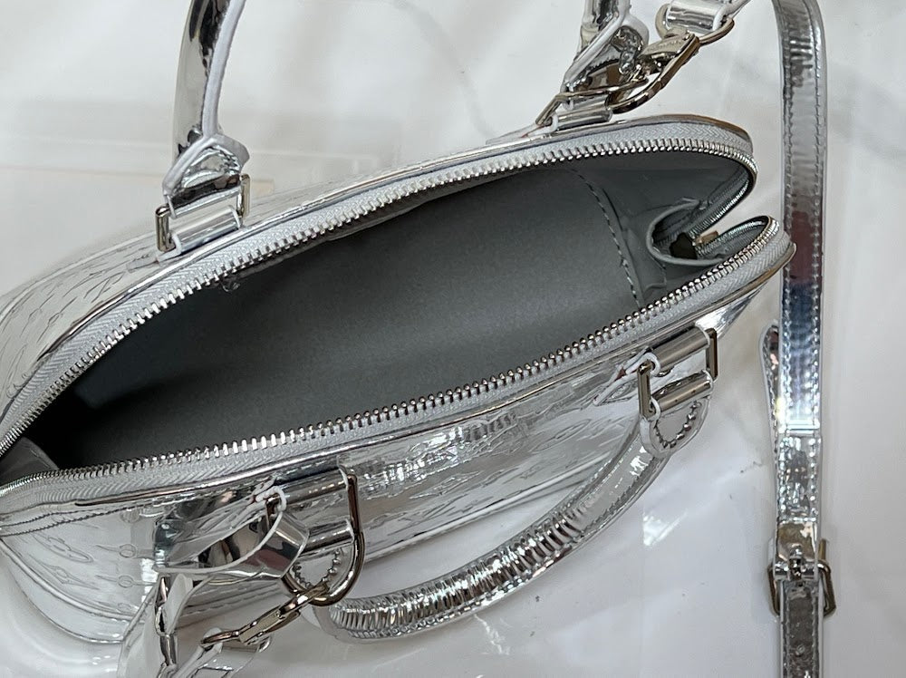 Dragons Bags ln Luxury Bag --77764