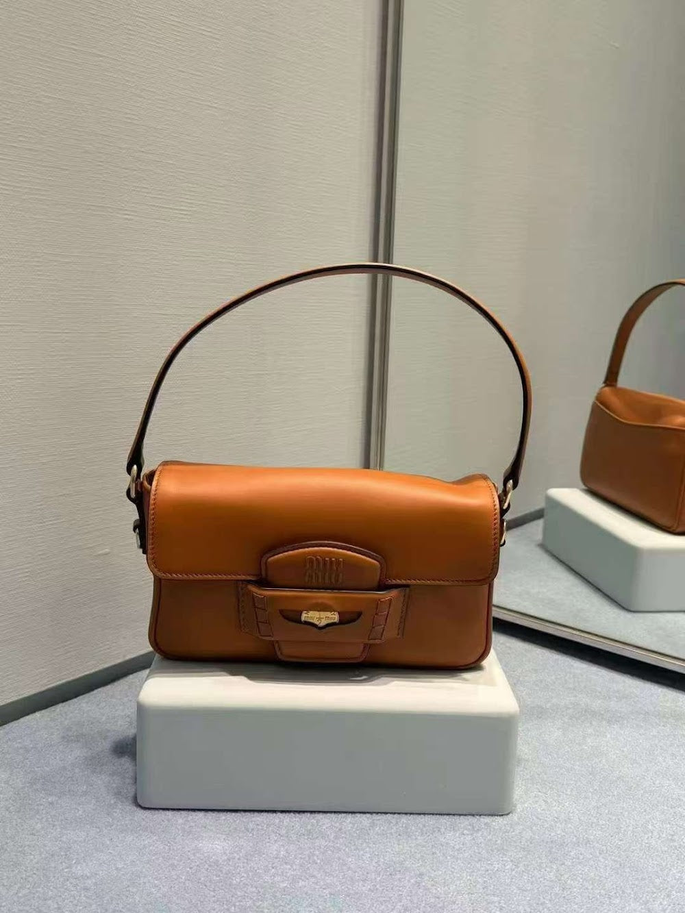 Dragons Bags Miun Miun Luxury Bag --122596
