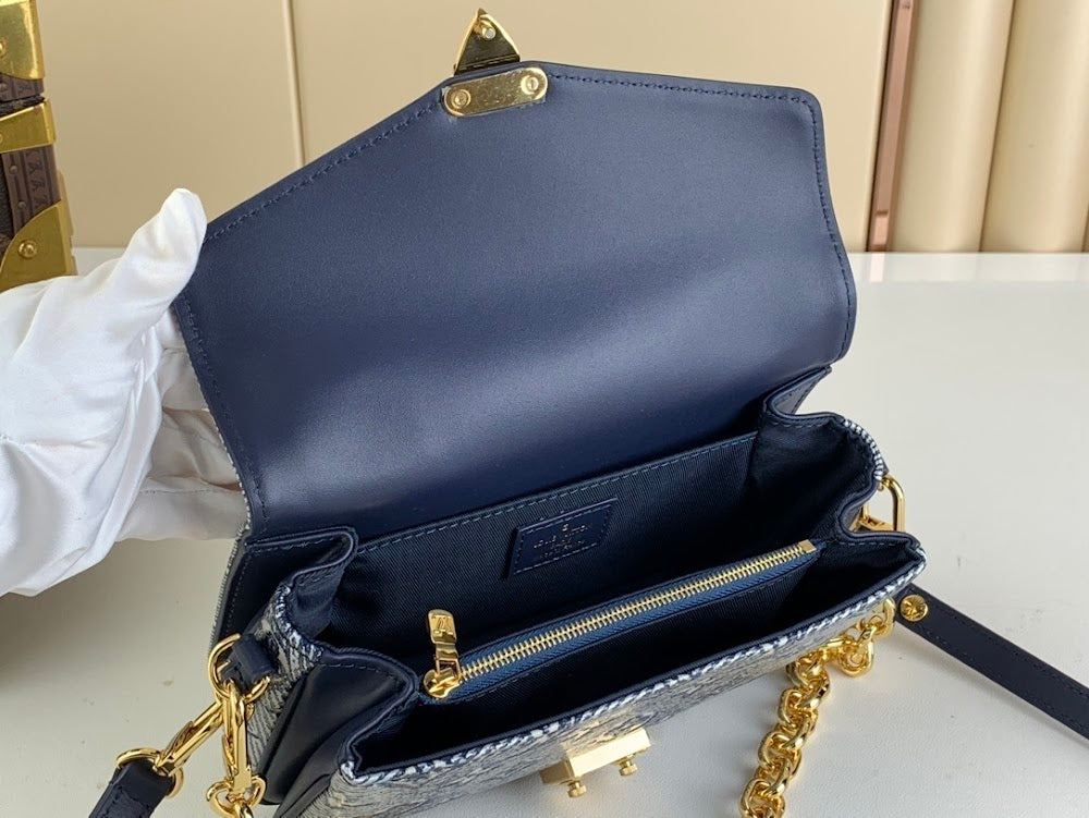Dragons Bags ln Luxury Bag --68378