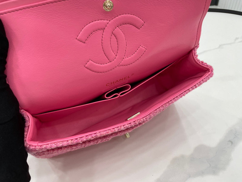 Dragons Bags Detail